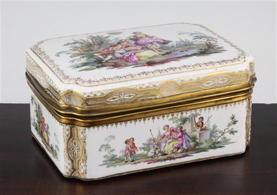A Meissen porcelain necessaire casket, late 19th century, 20cm.